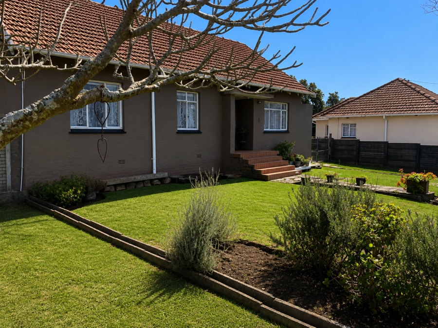 3 Bedroom Property for Sale in Cambridge West Eastern Cape